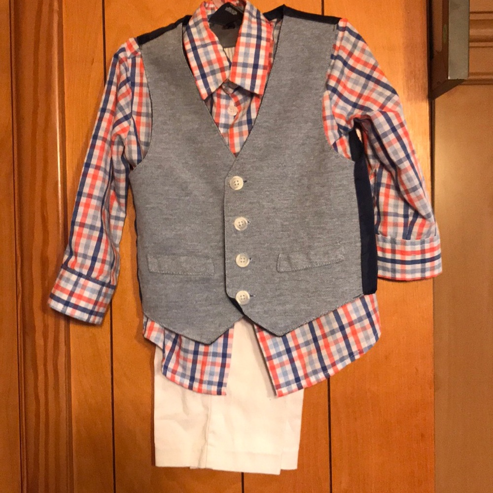 2 toddlers suit